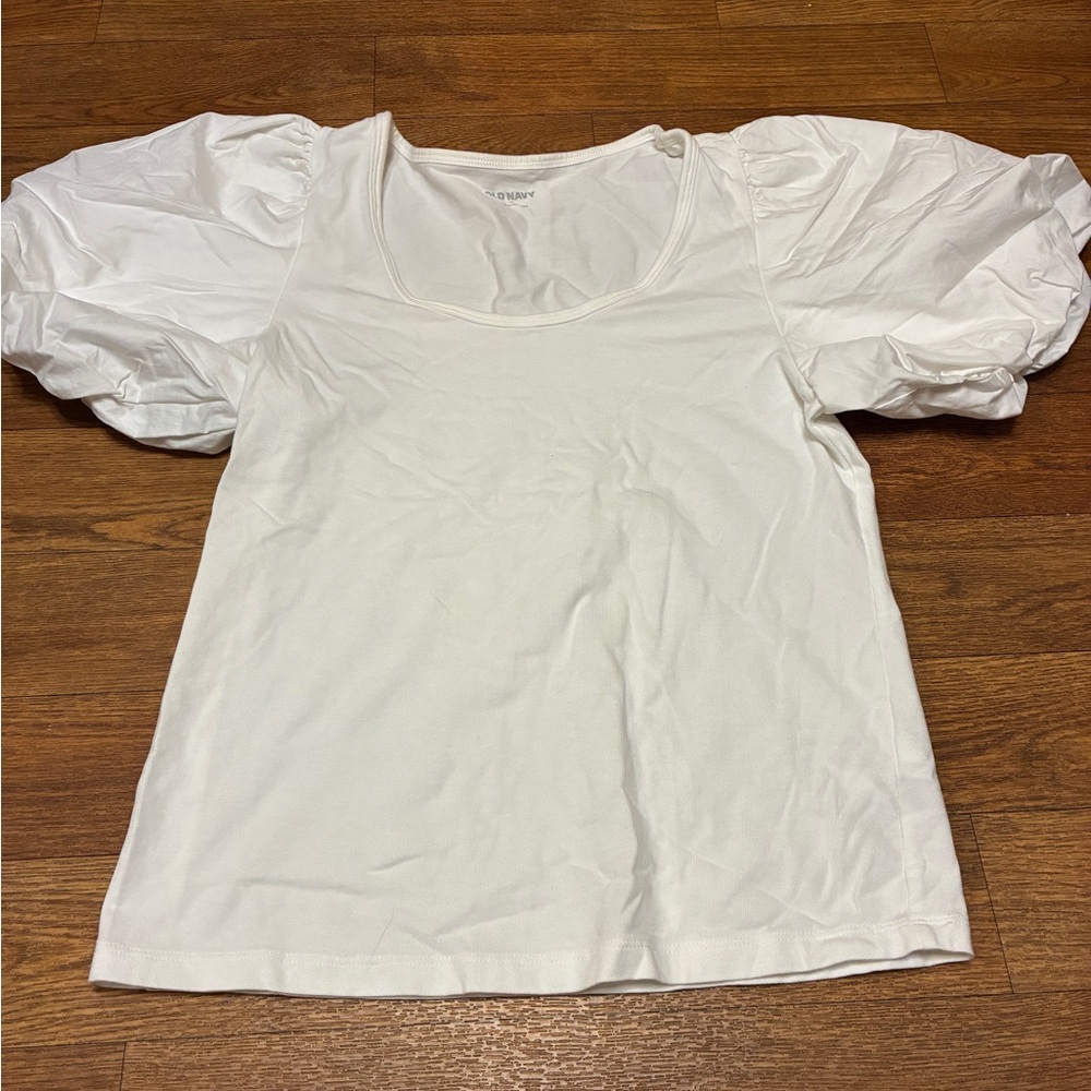 Women’s Old Navy White Puffy Sleeve Top Size Medium